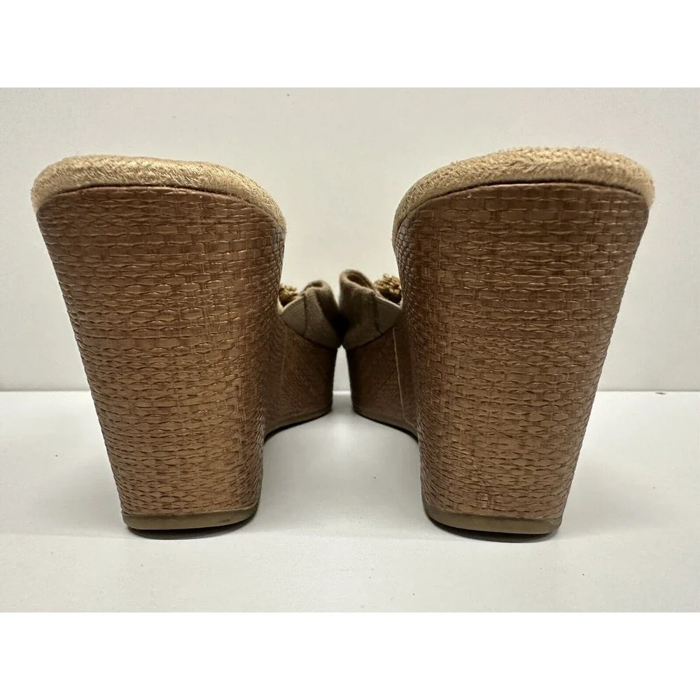 Lindsay Phillips Devon women size 8 brown wedge platform slip on snap on sandals
